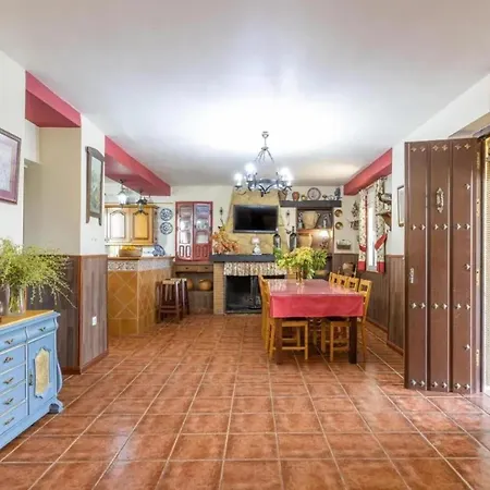Spacious With Mountain View In Archidona, Private Pool * Archidona
