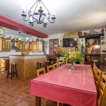 Villa Spacious With Mountain View In Archidona, Private Pool *